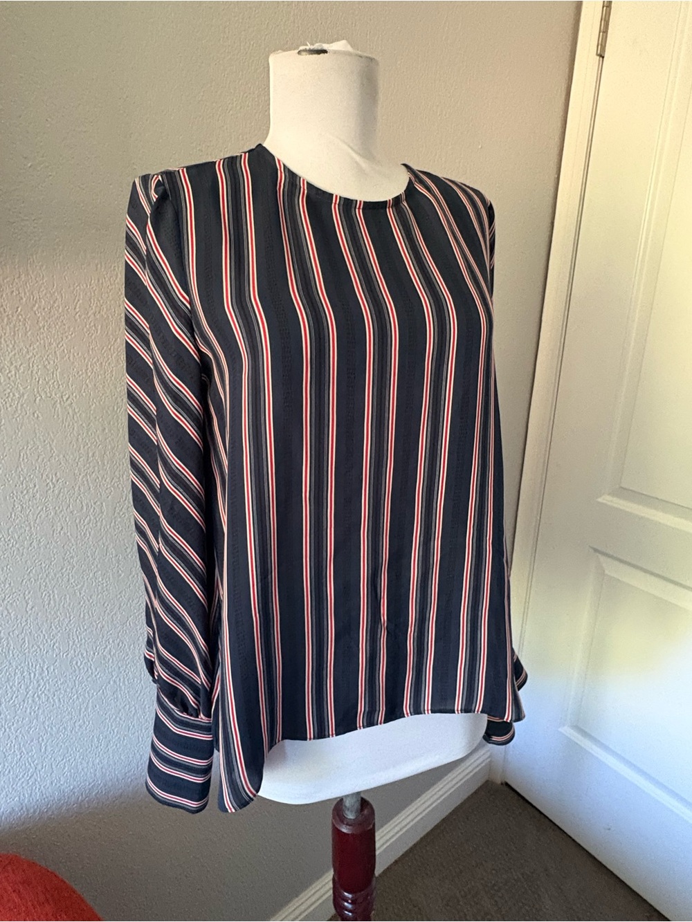 Intermix silk blue red striped classic top
Size S